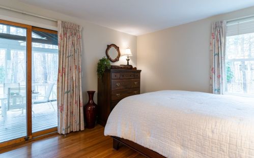 136 Sewalls Fls Rd, Concord NH 03301-4725 exterior