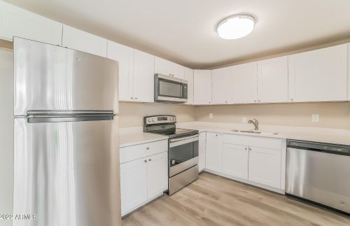 3812 Emile Zola Ave, Phoenix AZ  85032-6224 exterior