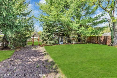 242 Hope Chapel Rd, Jackson Twp NJ  08527-5023 exterior