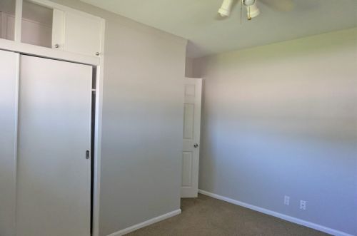 405 Sugar Ln, Milwaukee WI 53217-3843 exterior