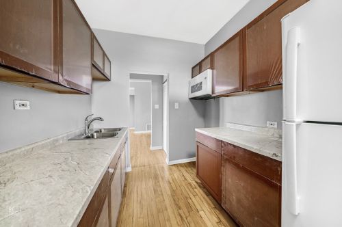 4039 Van Buren St, Chicago IL 60624-2747 exterior