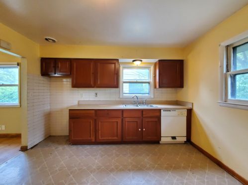 5151 83rd St, Milwaukee WI  53218-3647 exterior