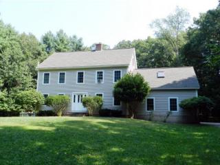 56 Old Lee Rd, Newfields, NH 03856-8203