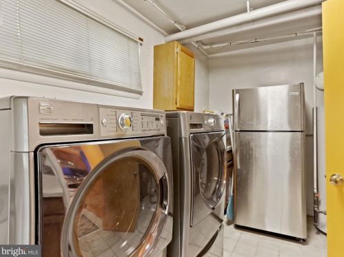 906 Belgrade Rd, Silver Spring MD 20902-3248 exterior