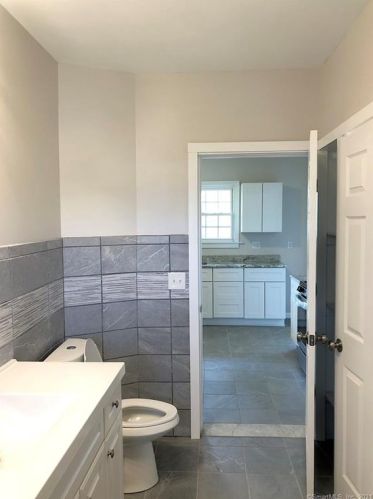 109 Hillcrest Ave, New Britain CT  06053-2540 exterior