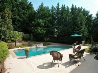 735 English Oak Ln, Alpharetta, GA 30005-8975