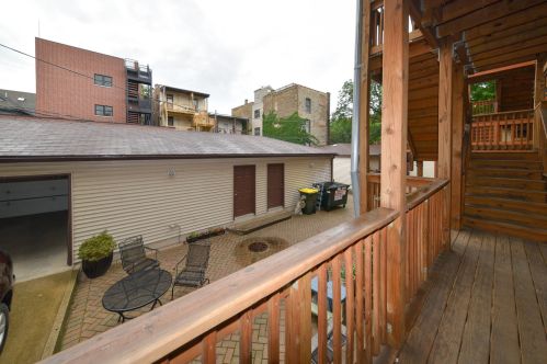 3838 Sheffield Ave, Chicago IL  60613-2918 exterior