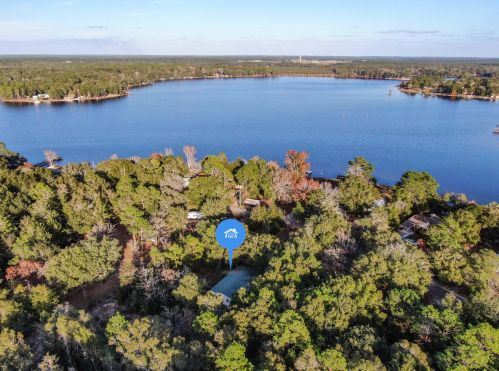 1077 Juniper Lake Dr, Defuniak Springs, FL 32433-8574