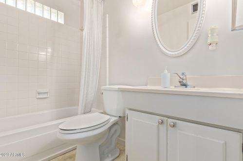 8301 28th Dr, Phoenix AZ 85051-8464 exterior