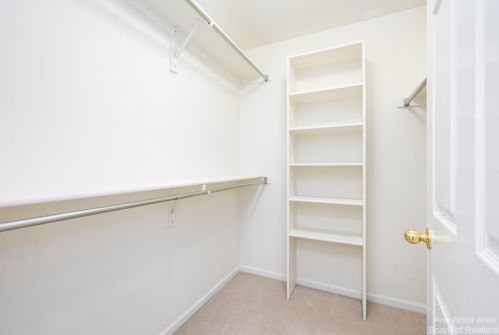 301 Fairways Ln, Lyndon Twp MI 48118-2130 exterior