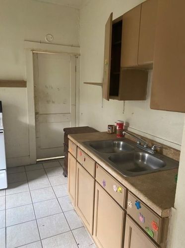 1005 Hamilton Ave, Tampa FL  33604-4324 exterior