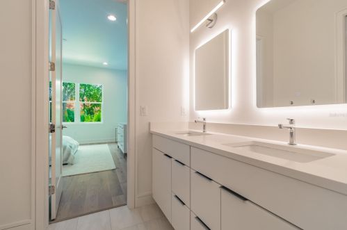 503 Davis Blvd, Tampa FL 33606-4012 exterior