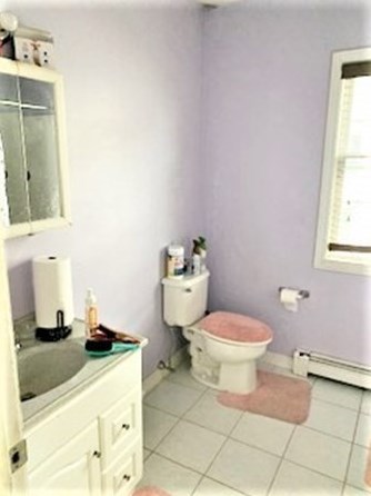 8 Harlem St, Worcester MA 01610-2106 exterior