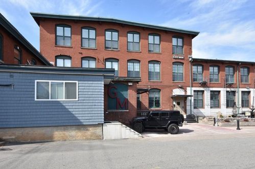 1117 Douglas Ave, Providence RI  02904-5305 exterior