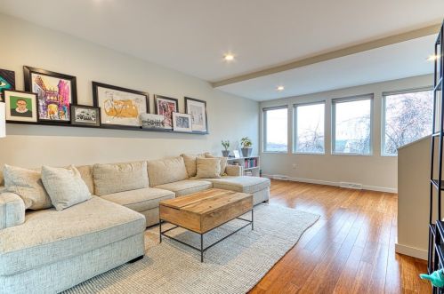 3206 Mary St, Pittsburgh PA  15203-2557 exterior