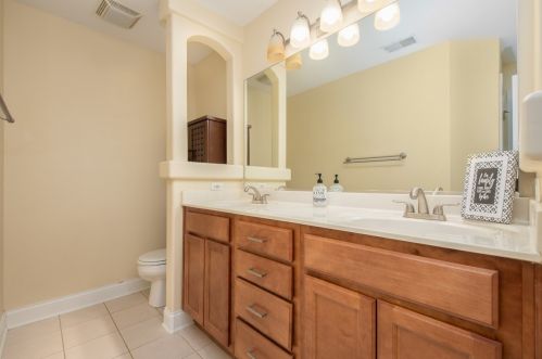 187 Mayo Ct, Elmhurst IL  60126-5158 exterior