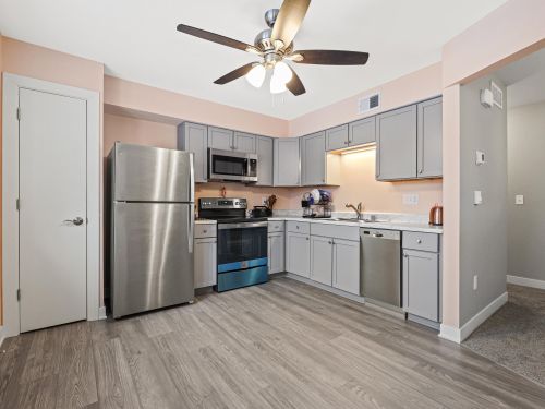 5160 King Arthurs Ct, Milwaukee WI 53221-3138 exterior