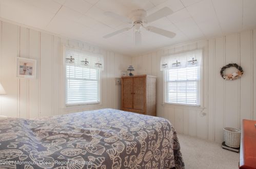 23 New York Ave, Lavallette NJ 08735-2537 exterior