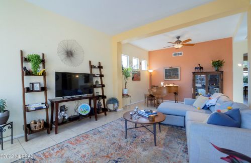 2261 Gerbera Way, Tucson AZ 85755-7167 exterior