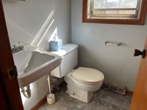 2596 Valley Ave, Grand Rapids MI 49544-1753 exterior