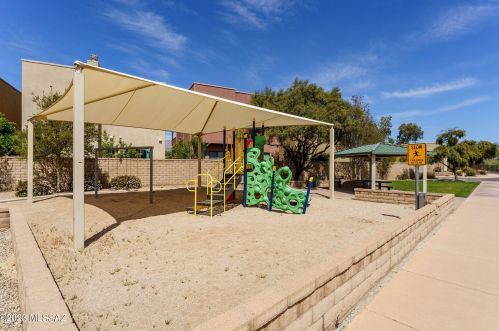 150 Castlefield Cir, Tucson AZ  85704-5783 exterior