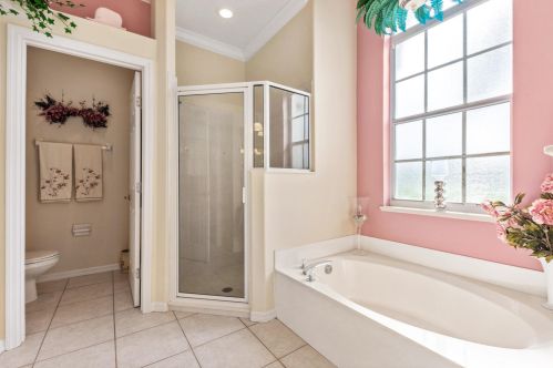 1104 Strathmore Dr, Fort Pierce FL 34952-5922 exterior