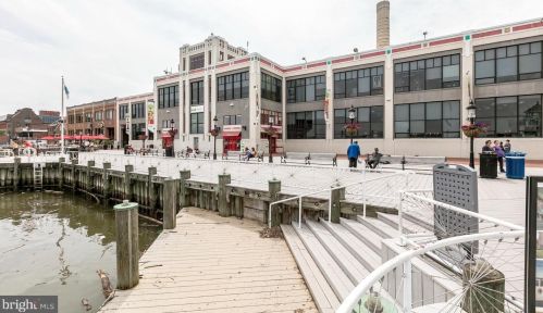 422 Royal St, Alexandria VA  22314-2335 exterior