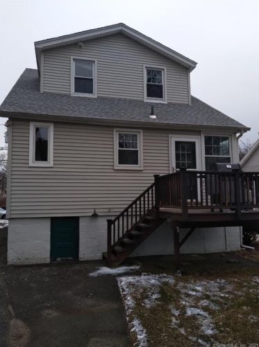 12 Winfield Ct, Norwalk CT 06855-2117 exterior