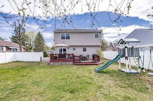 50 Wallace St, Springfield, MA 01119-1632