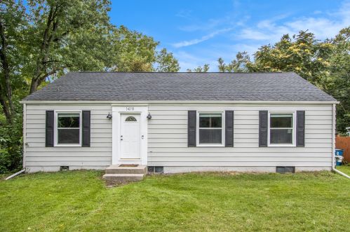 1419 Baker Dr, Kalamazoo, MI 49048-7302