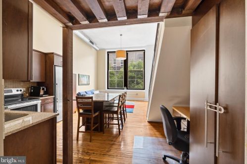 1201 Fitzwater St, Philadelphia PA  19147-1842 exterior