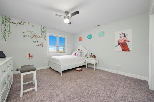 5606 Parkside Ave, Chicago IL 60646-6421 exterior