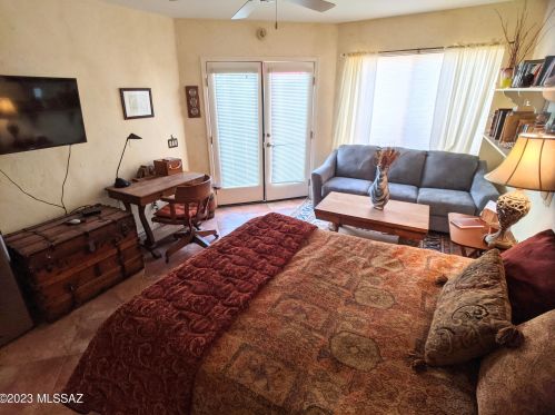 65450 Rolling Hills Dr, Tucson AZ 85739-3031 exterior