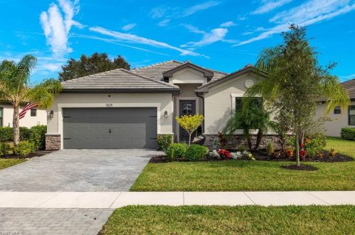 1825 Lema Ct, Naples, FL 34120-0523