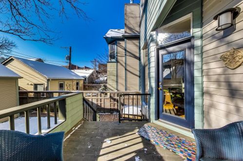 1133 Schubert Ave, Chicago IL 60614-1507 exterior