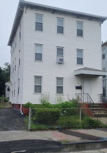 55 Ward St, Worcester MA 01610-1956 exterior