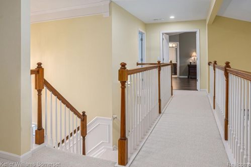 5348 Creekmonte Dr, Rochester MI 48306-4793 exterior