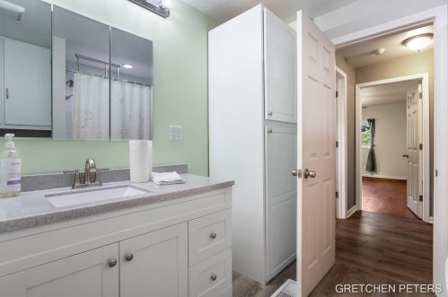 527 Academy St, Allegan MI 49010-1455 exterior