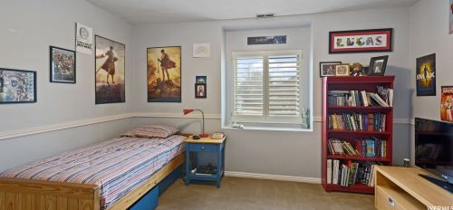 1925 Foxmoor Cir, Sandy UT 84092-5265 exterior