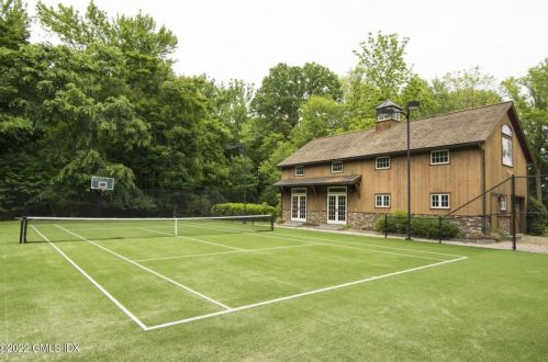 7 Cobb Is Dr, Greenwich CT 06830-7244 exterior