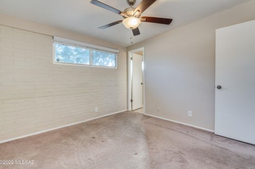 8217 Beverly St, Tucson AZ 85710-5931 exterior