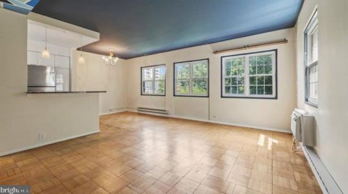 1240 Martha Custis Dr, Alexandria VA  22302-2016 exterior