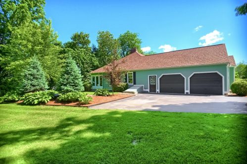 14 Foxcross Cir, Concord NH 03301-6920 exterior