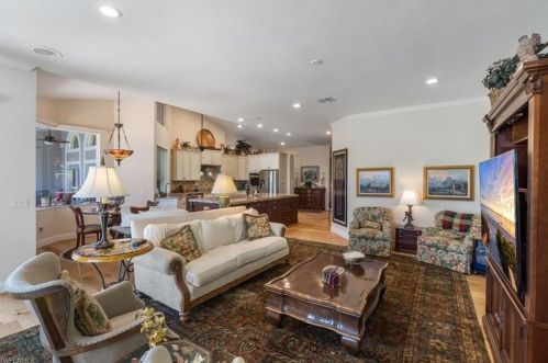 2008 Imperial Dr, Naples FL 34110-8102 exterior