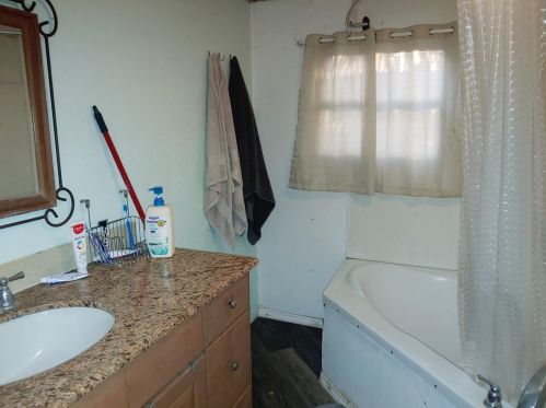 360 Gokchoff Rd, Fort Pierce FL 34945-3415 exterior