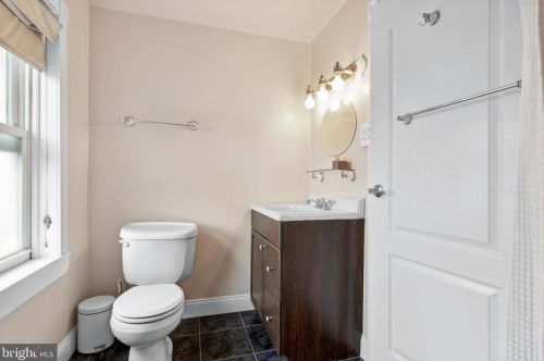 2677 Cedar St, Philadelphia PA 19134-4212 exterior