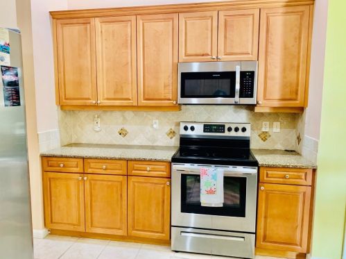 4413 Alsace Ave, Fort Pierce FL 34983-8337 exterior