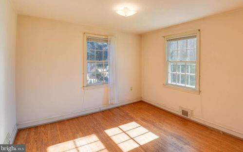 1906 August Dr, Silver Spring MD 20902-4013 exterior