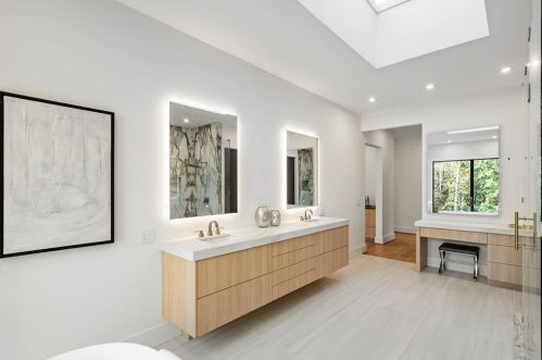 4645 Lake Forrest Dr, Atlanta GA  30342-2537 exterior