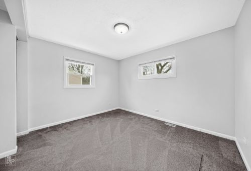 2613 Lewis Ave, Waukegan IL 60087-2210 exterior